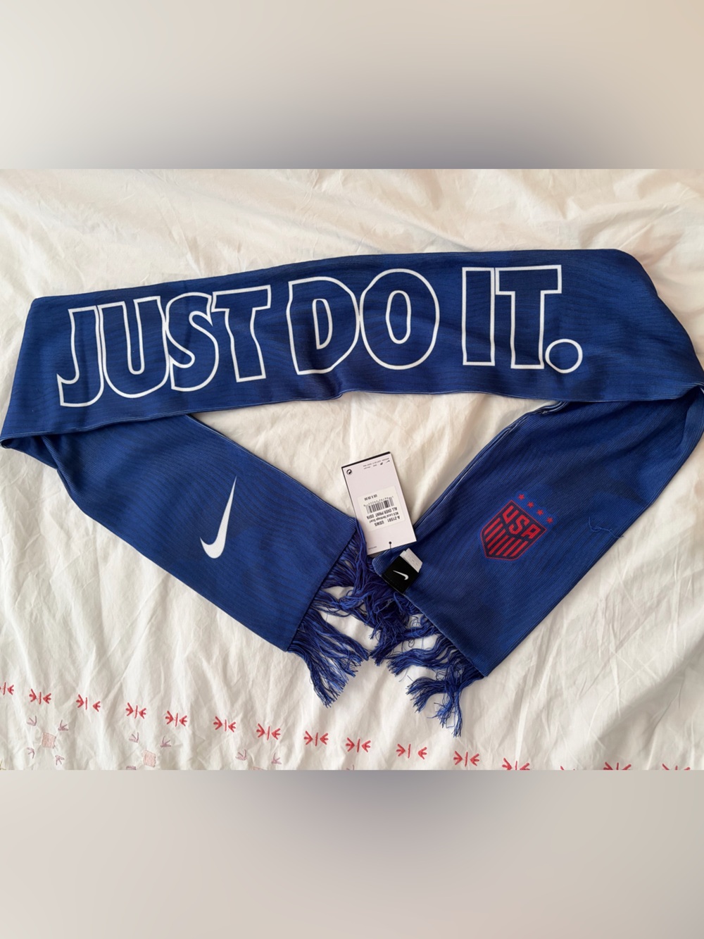 NWT Nike USWNT 'Just Do It.' Scarf with Swoosh and Crest